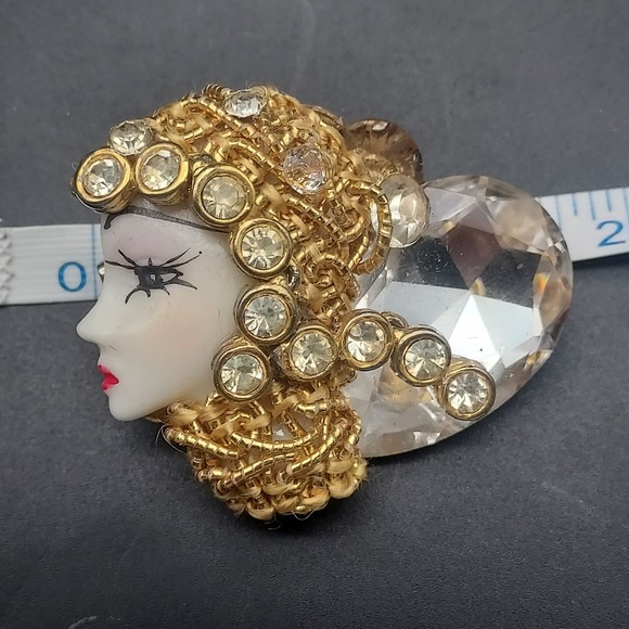 Rhinestone Egyptian Lady Head Brooch Handcrafted Artisan Linda Rosshirt - Picture 9 of 9
